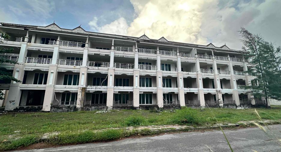 For sale 112 bedrooms retail Space in Thalang, Phuket