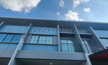 For rent 3 bedrooms townhouse in Mueang Pathum Thani, Pathum Thani