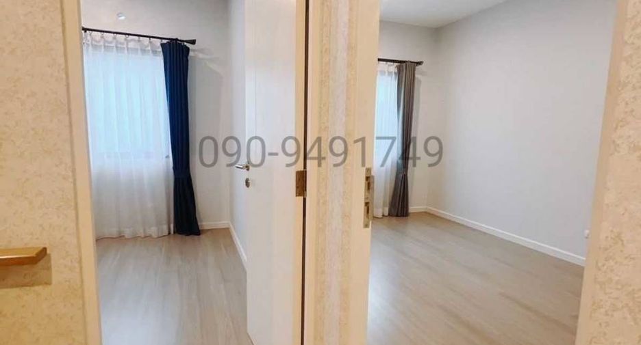 For rent 3 bedrooms townhouse in Mueang Pathum Thani, Pathum Thani