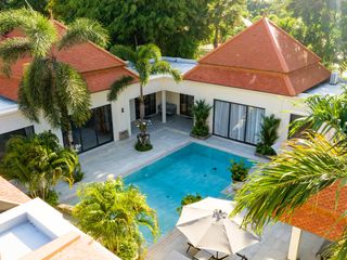 For rent and for sale 4 bedrooms villa in Thalang, Phuket