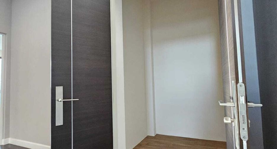 For rent 4 bedrooms house in Suan Luang, Bangkok