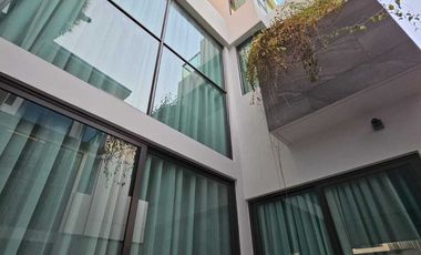 For sale 4 bedrooms house in Suan Luang, Bangkok