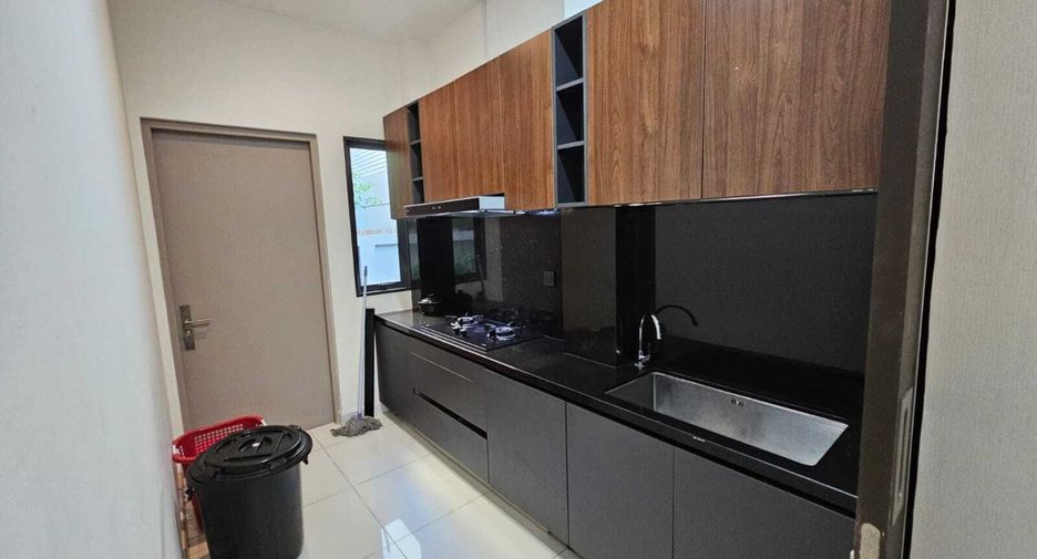 For sale 4 bedrooms house in Suan Luang, Bangkok
