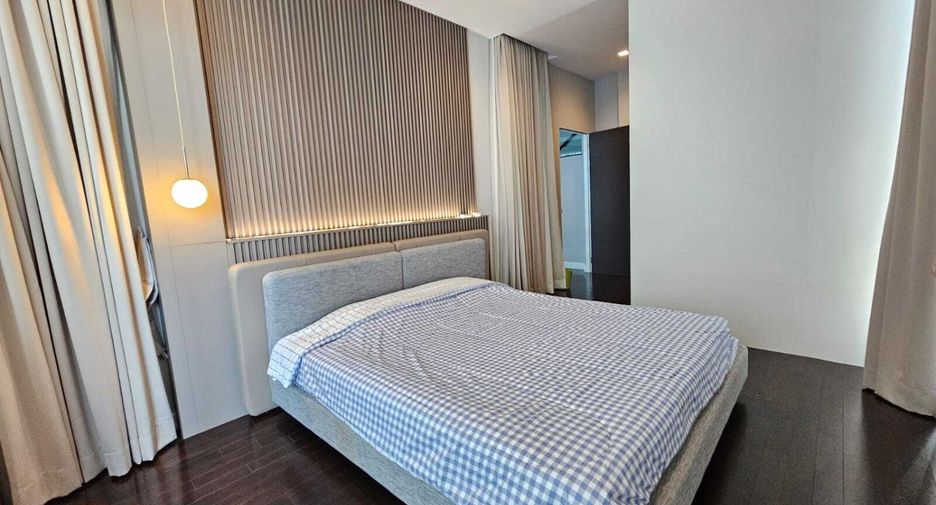 For sale 4 bedrooms house in Suan Luang, Bangkok