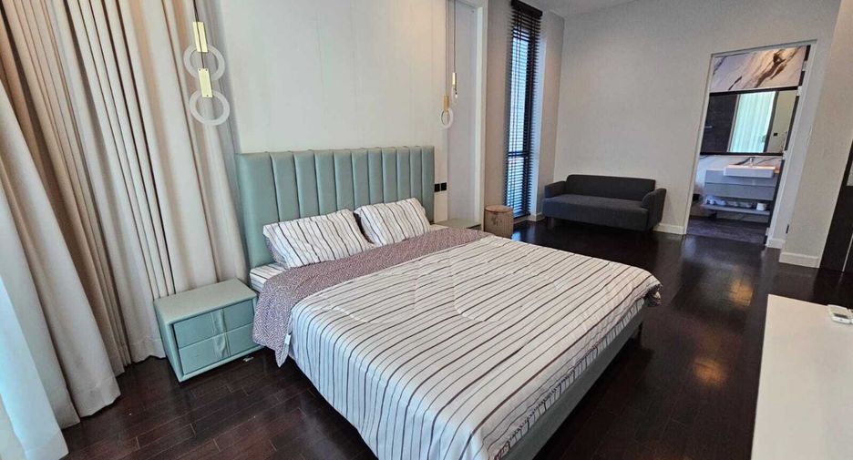 For sale 4 bedrooms house in Suan Luang, Bangkok