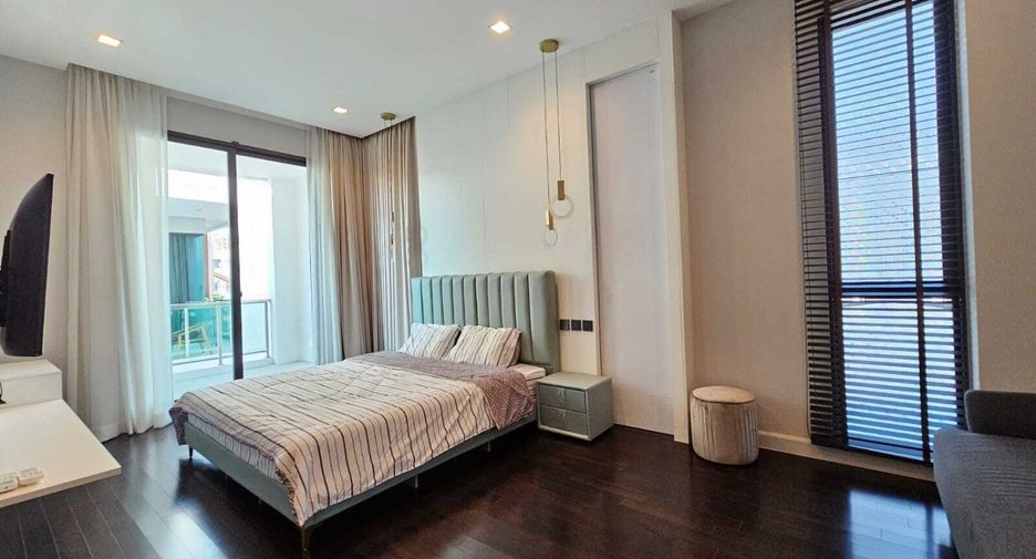 For sale 4 bedrooms house in Suan Luang, Bangkok