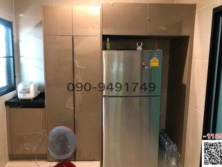 For rent 4 bedrooms house in Bangkok Noi, Bangkok