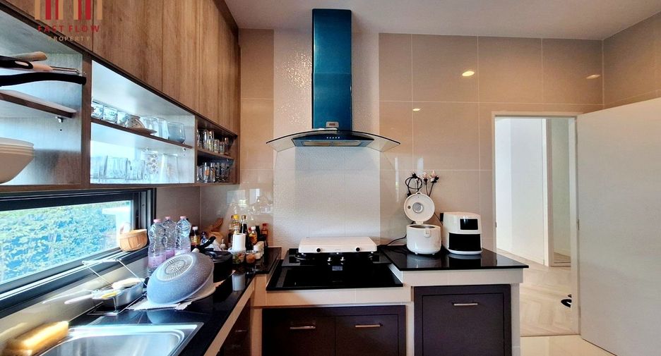 For sale 3 bedrooms house in Thawi Watthana, Bangkok