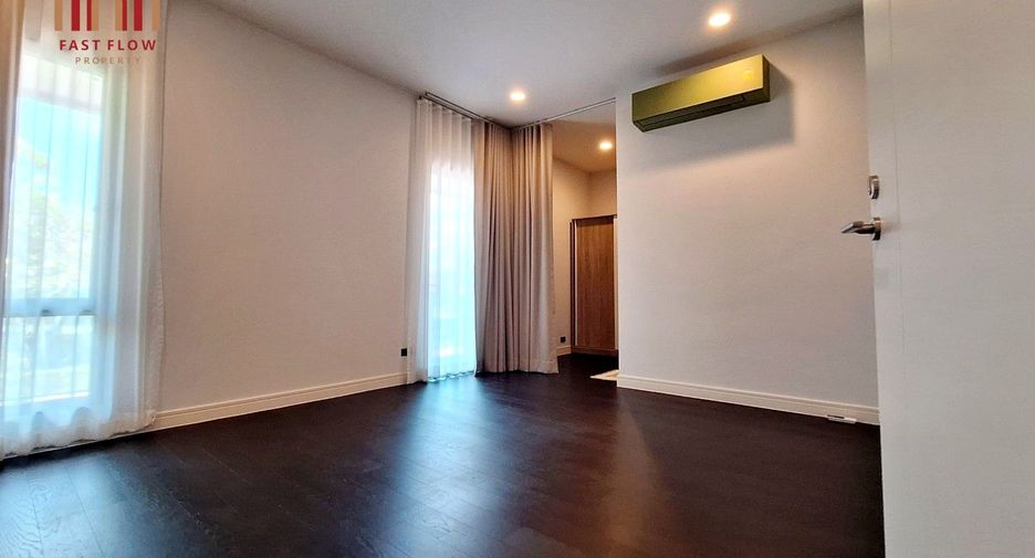 For sale 3 bedrooms house in Thawi Watthana, Bangkok