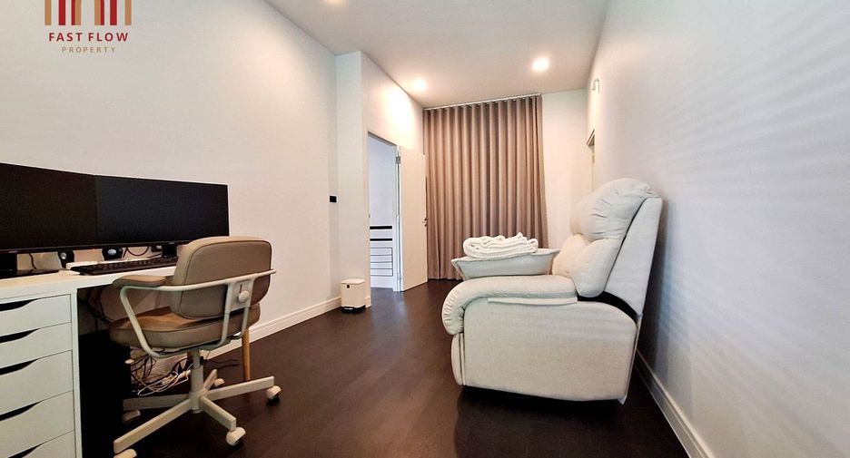 For sale 3 bedrooms house in Thawi Watthana, Bangkok
