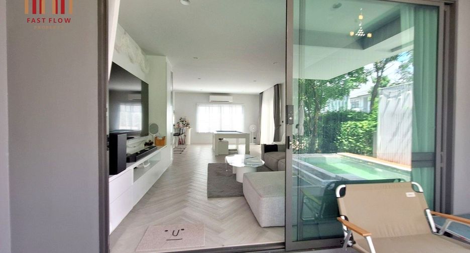 For sale 3 bedrooms house in Thawi Watthana, Bangkok