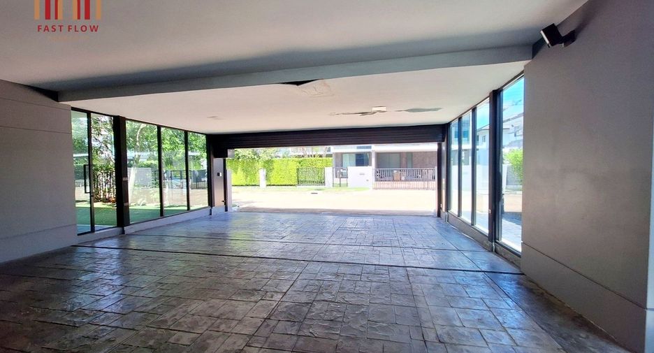 For sale 3 bedrooms house in Thawi Watthana, Bangkok