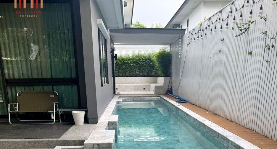 For sale 3 bedrooms house in Thawi Watthana, Bangkok