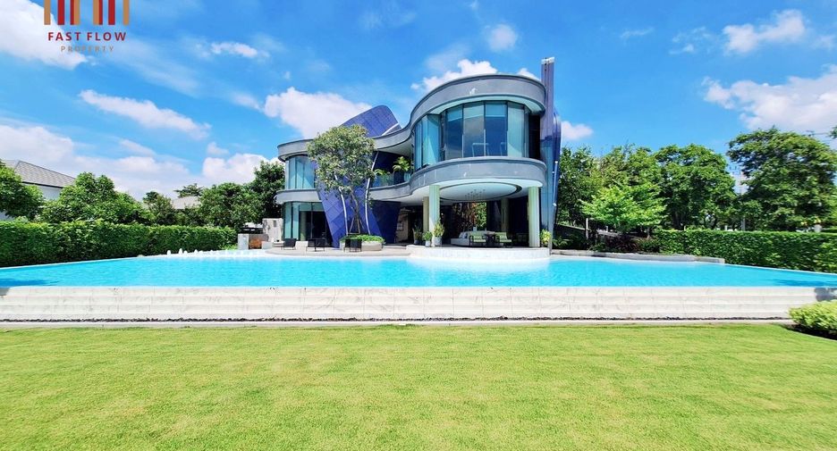 For sale 3 bedrooms house in Thawi Watthana, Bangkok