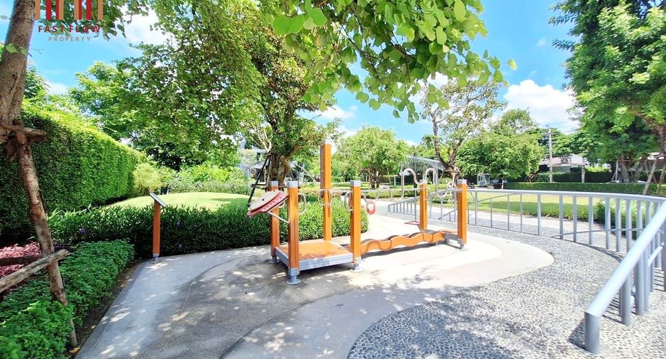 For sale 3 bedrooms house in Thawi Watthana, Bangkok