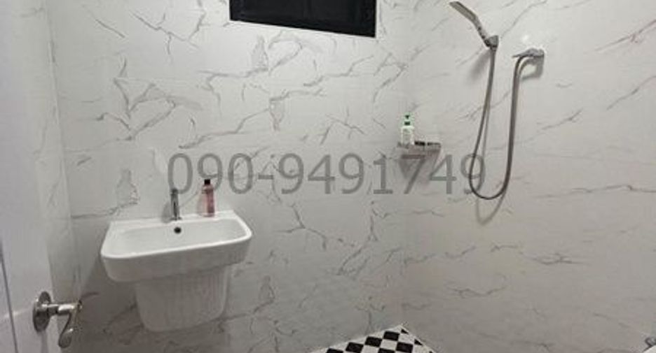 For rent 3 bedrooms townhouse in Lak Si, Bangkok