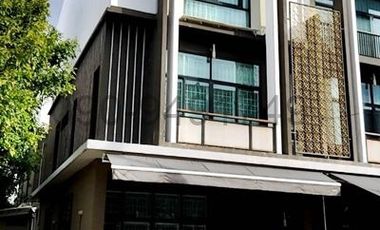 For rent 3 bedrooms townhouse in Mueang Nonthaburi, Nonthaburi