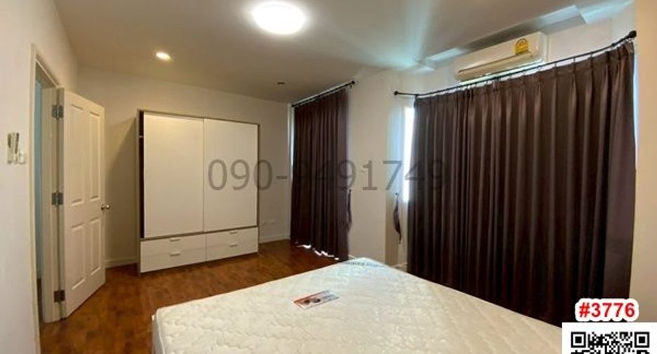 Casa adosada en alquiler de 3 habitaciones en Bangkok Yai, Bangkok