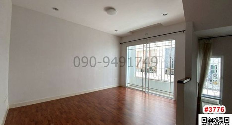 Casa adosada en alquiler de 3 habitaciones en Bangkok Yai, Bangkok