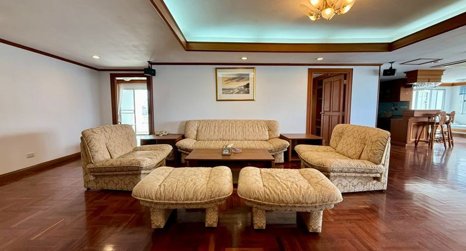 For sale 4 bedrooms condo in Bang Lamung, Chonburi