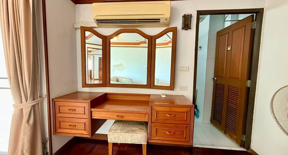 For sale 4 bedrooms condo in Bang Lamung, Chonburi