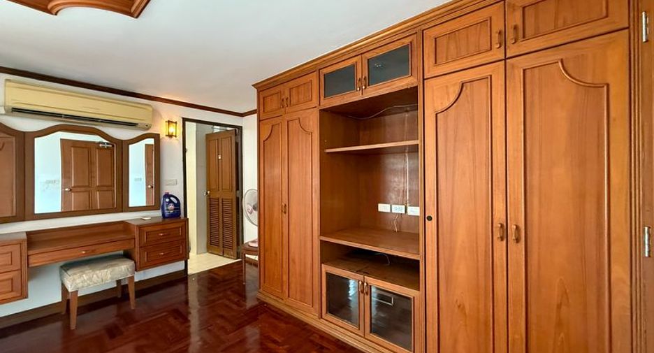 For sale 4 bedrooms condo in Bang Lamung, Chonburi
