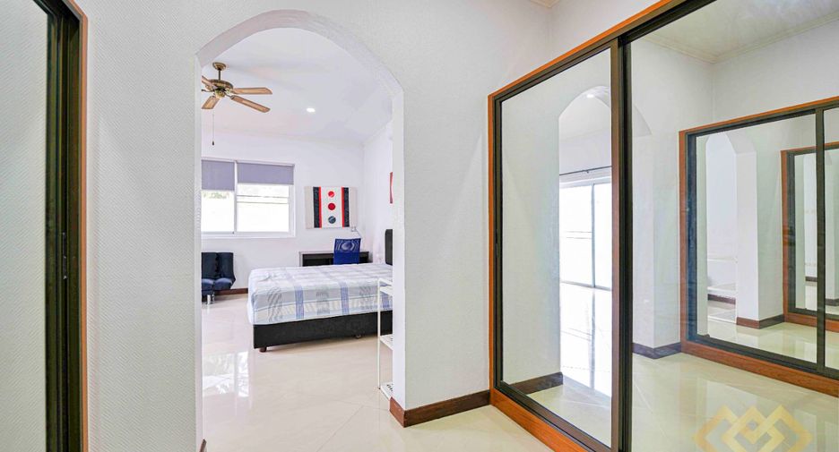For sale 3 ベッドルーム house in Bang Lamung, Chonburi