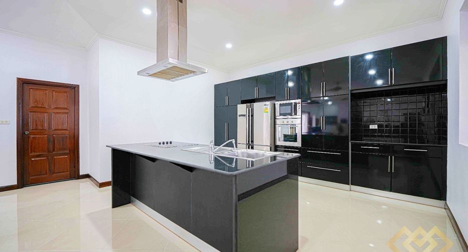 For sale 3 ベッドルーム house in Bang Lamung, Chonburi