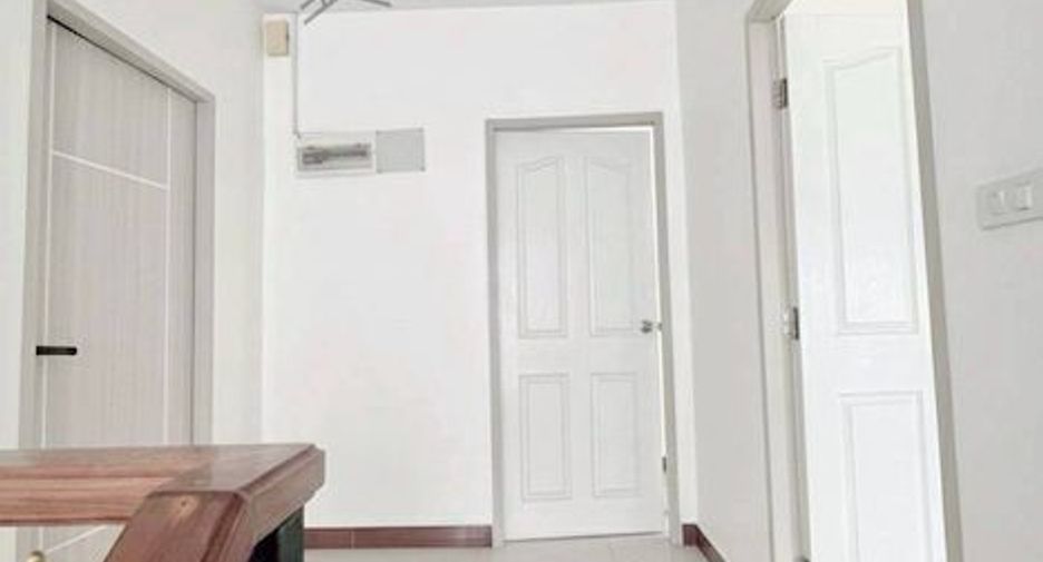 For sale 4 bedrooms house in Mueang Samut Sakhon, Samut Sakhon