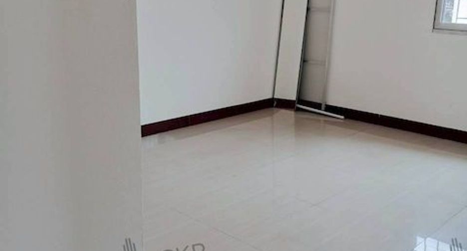 For sale 4 bedrooms house in Mueang Samut Sakhon, Samut Sakhon