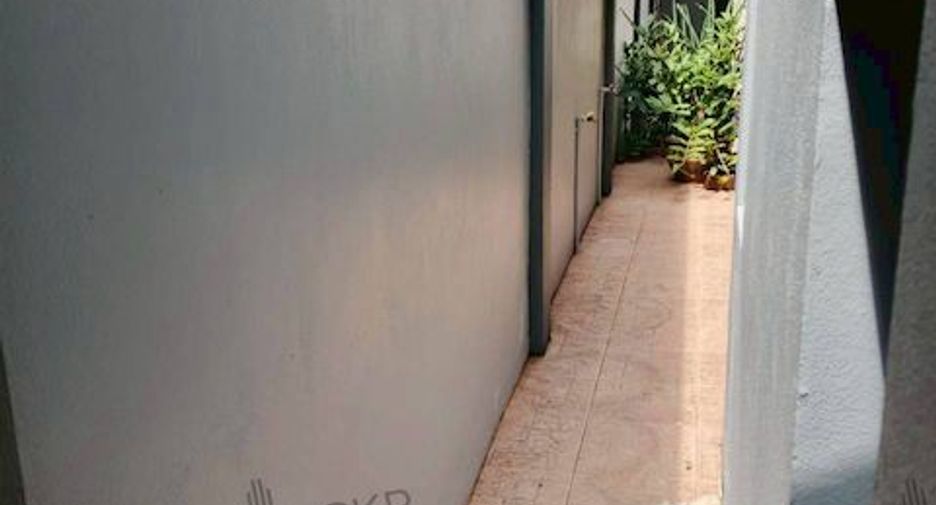 For sale 4 bedrooms house in Mueang Samut Sakhon, Samut Sakhon