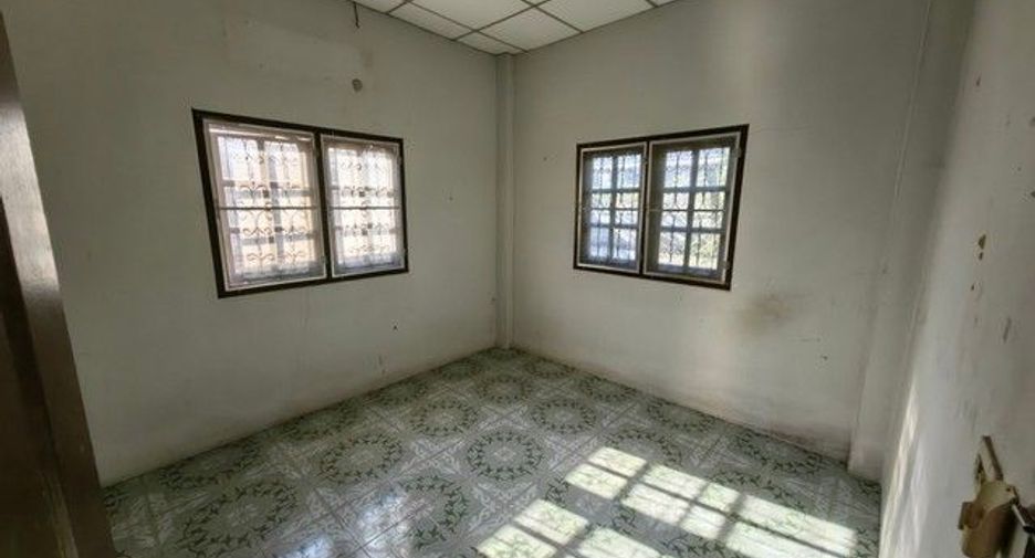 For sale 1 bed house in Ban Bueng, Chonburi