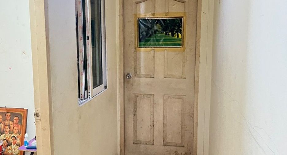 For sale 3 bedrooms townhouse in Nakhon Chai Si, Nakhon Pathom