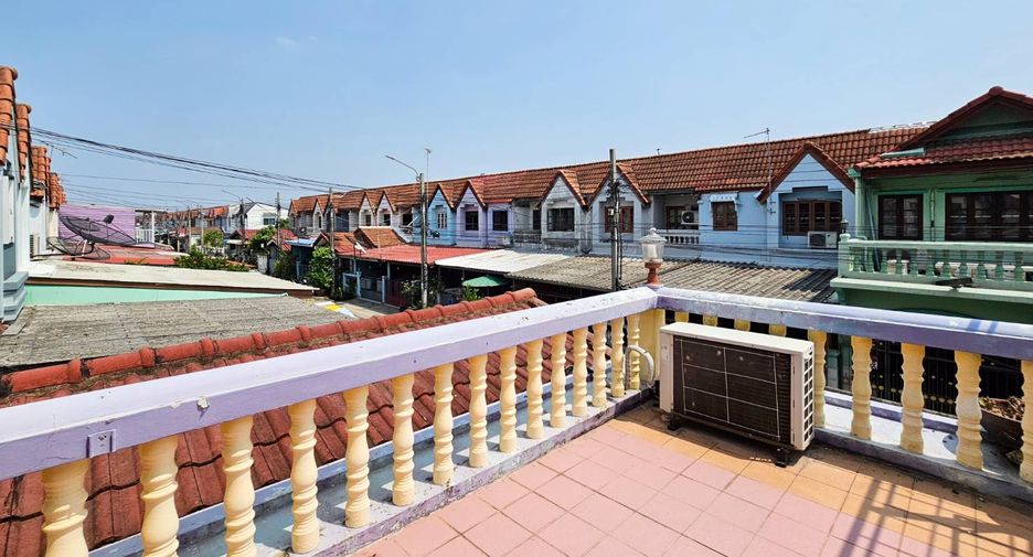 For sale 2 bedrooms townhouse in Bang Bua Thong, Nonthaburi