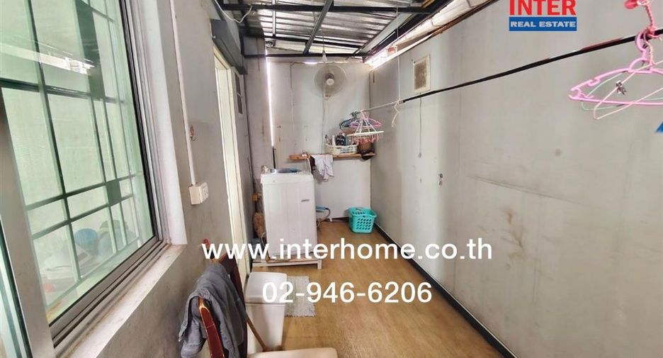 For sale 3 ベッドルーム townhouse in Bang Khun Thian, Bangkok