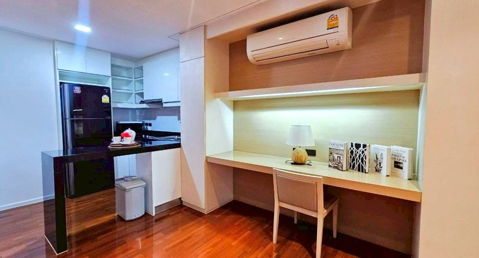 For rent 1 bed serviced apartment in Khlong Toei, Bangkok