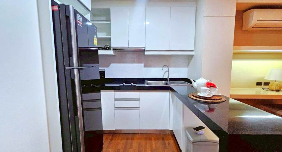 For rent 1 bed serviced apartment in Khlong Toei, Bangkok