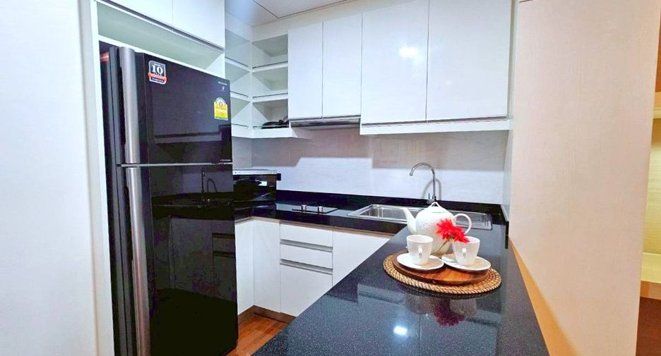 For rent 1 bed serviced apartment in Khlong Toei, Bangkok