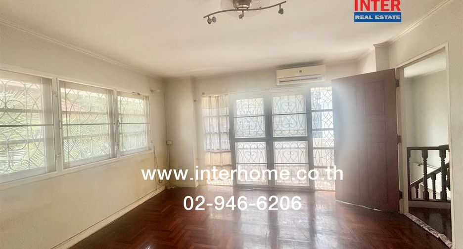 For sale 5 ベッドルーム house in Nakhon Chai Si, Nakhon Pathom