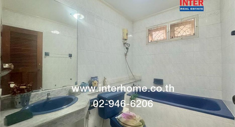 For sale 5 ベッドルーム house in Nakhon Chai Si, Nakhon Pathom