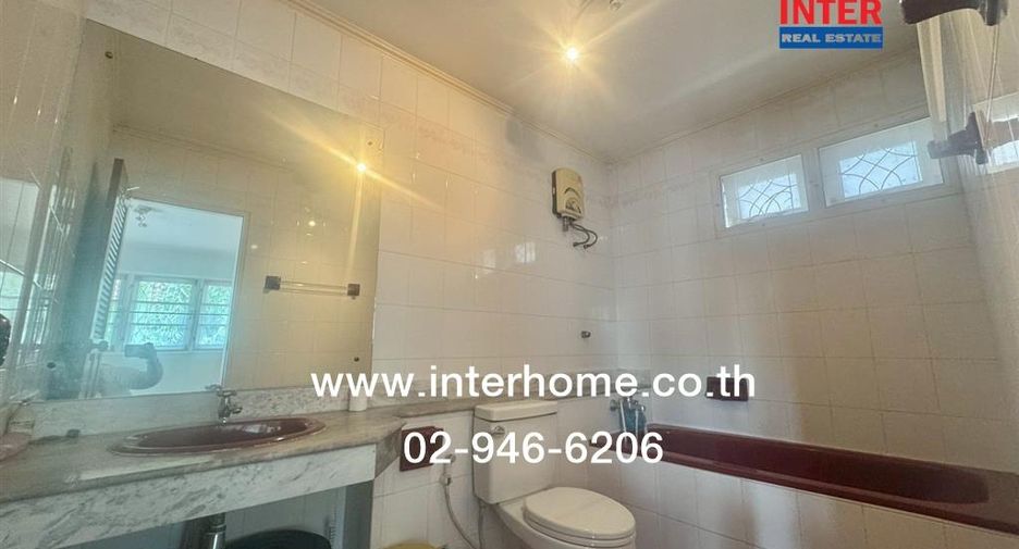 For sale 5 ベッドルーム house in Nakhon Chai Si, Nakhon Pathom