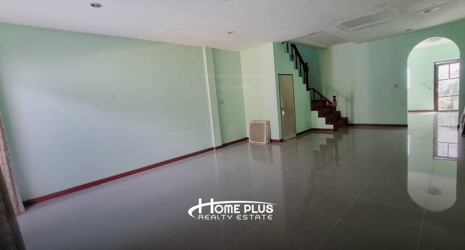For sale 3 bedrooms townhouse in Sai Mai, Bangkok