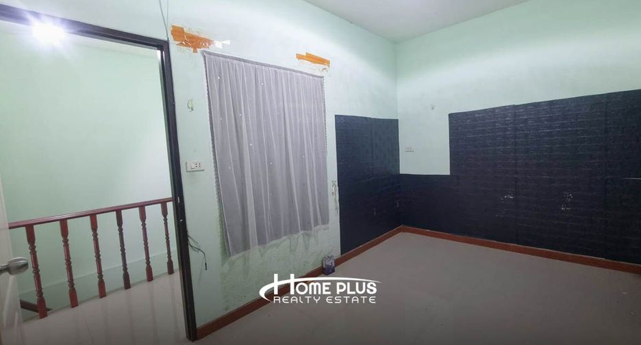 For sale 3 bedrooms townhouse in Sai Mai, Bangkok