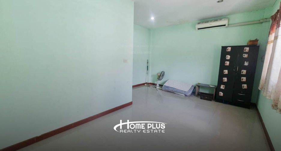 For sale 3 bedrooms townhouse in Sai Mai, Bangkok