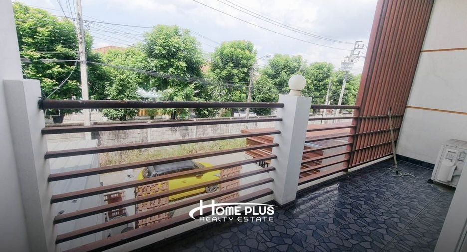 For sale 3 bedrooms townhouse in Sai Mai, Bangkok