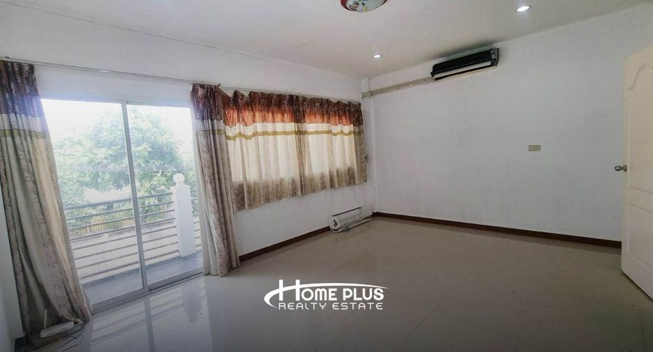 For sale 3 bedrooms townhouse in Sai Mai, Bangkok