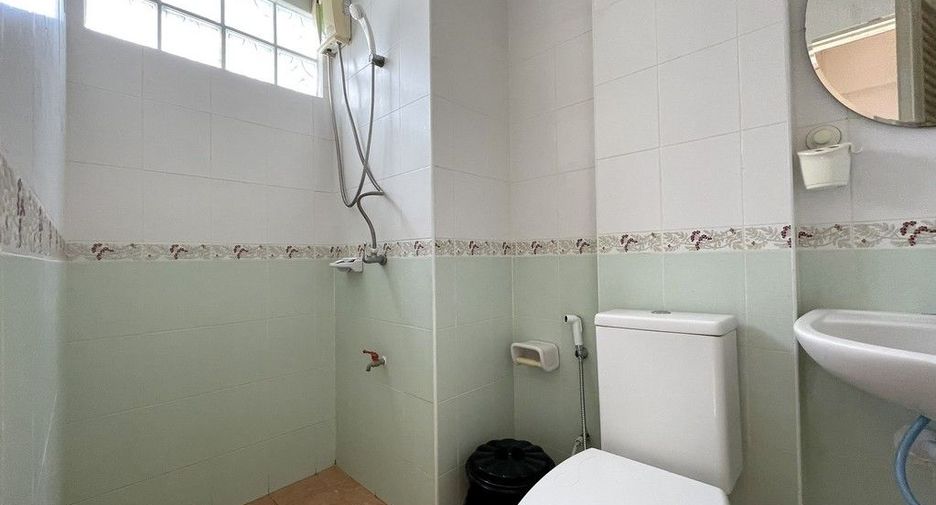 À vendre 58 chambres appartement avec services à Bang Kapi, Bangkok