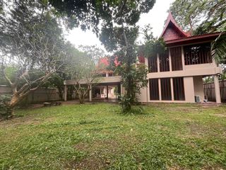 For rent 5 bedrooms house in Na Jomtien, Pattaya