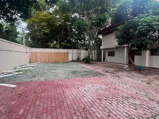 For rent 5 bedrooms house in Na Jomtien, Pattaya