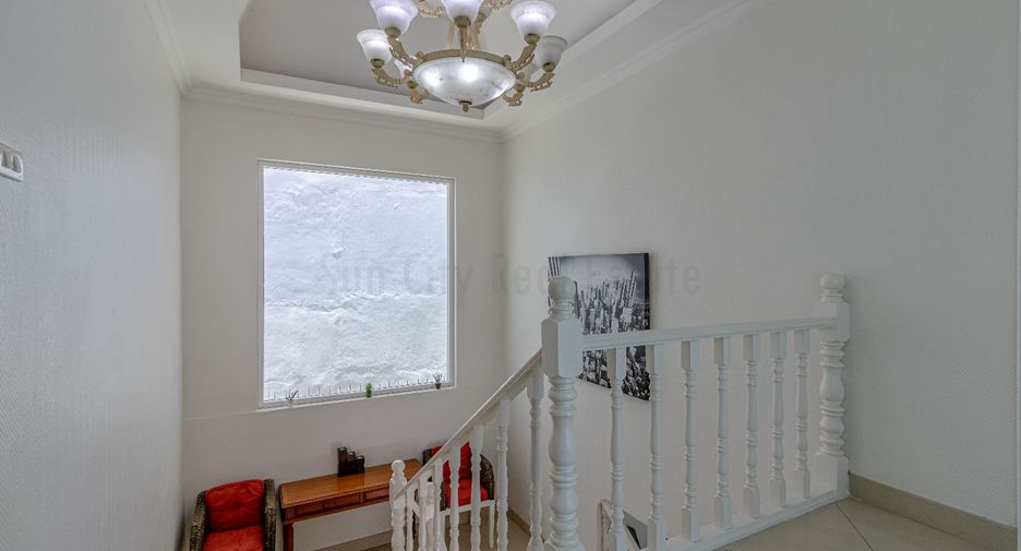 Haus zur Miete mit 3 Zimmer in Bang Lamung, Chonburi